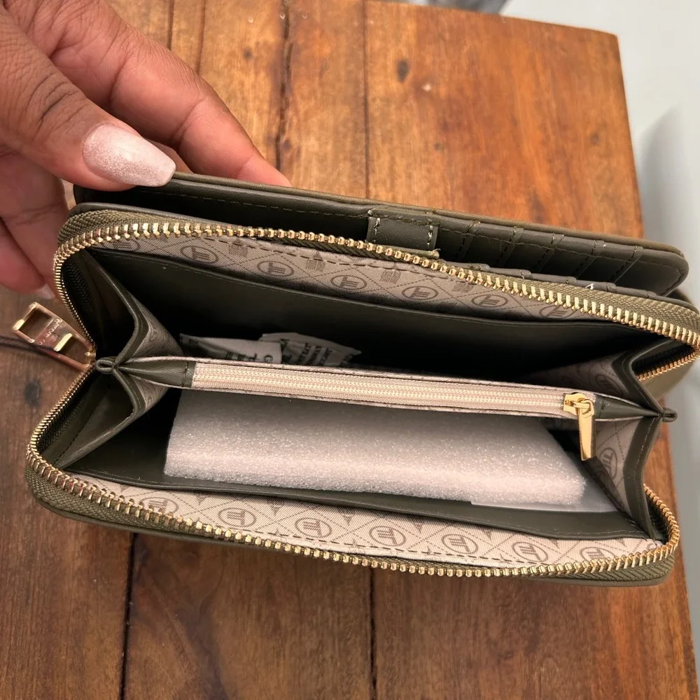 London Fog Collection Olive Green Wristlet Wallet Gold Tone Hardware NWT